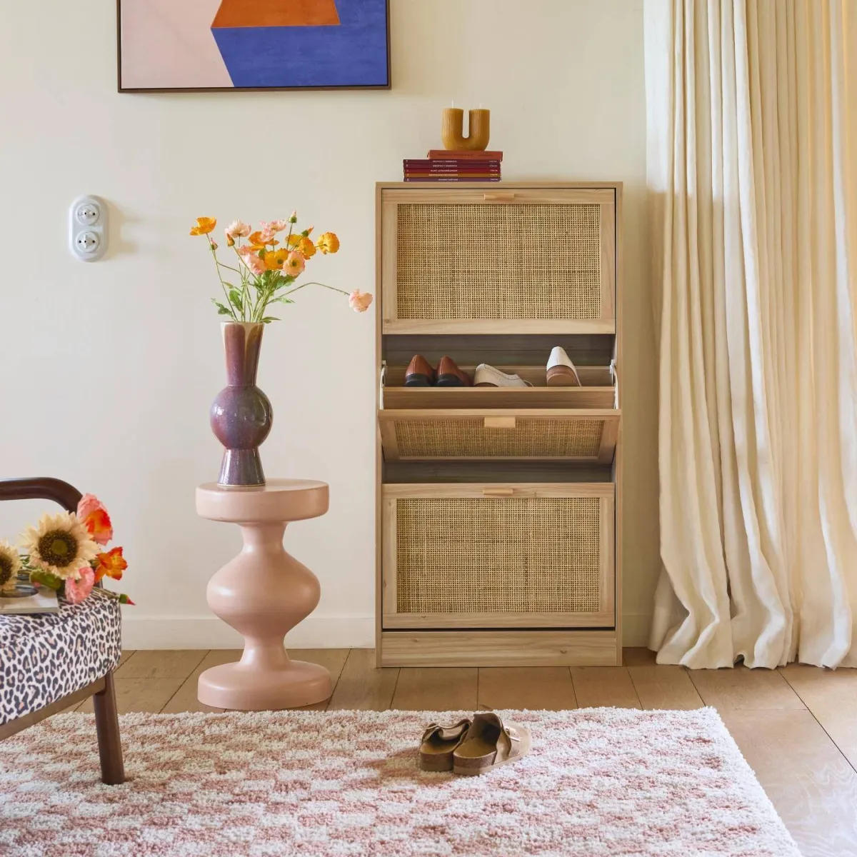 sweeek Scarpiera con decoro in canna e legno, 3 ante