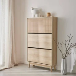 sweeek Scarpiera con decoro in legno naturale, 3 ante