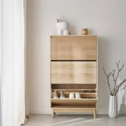 sweeek Scarpiera con decoro in legno naturale, 3 ante