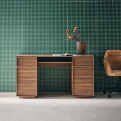 sweeek Scrivania effetto legno con 2 ante e 2 cassetti, 140cm