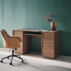 sweeek Scrivania effetto legno con 2 ante e 2 cassetti, 140cm