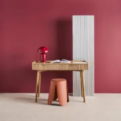 sweeek Scrivania effetto legno di mango scanalato 2 cassetti