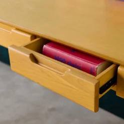 sweeek Scrivania in legno di hevea impiallacciato in frassino, 2 cassetti