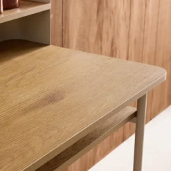Scrivania in metallo e legno con 3 vani