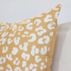 sweeek Set biancheria da letto in cotone reversibile con stampa leopardata gialla, 2 posti
