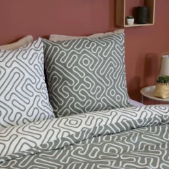 sweeek Set biancheria da letto in microfibra reversibile con fantasia, 2 posti