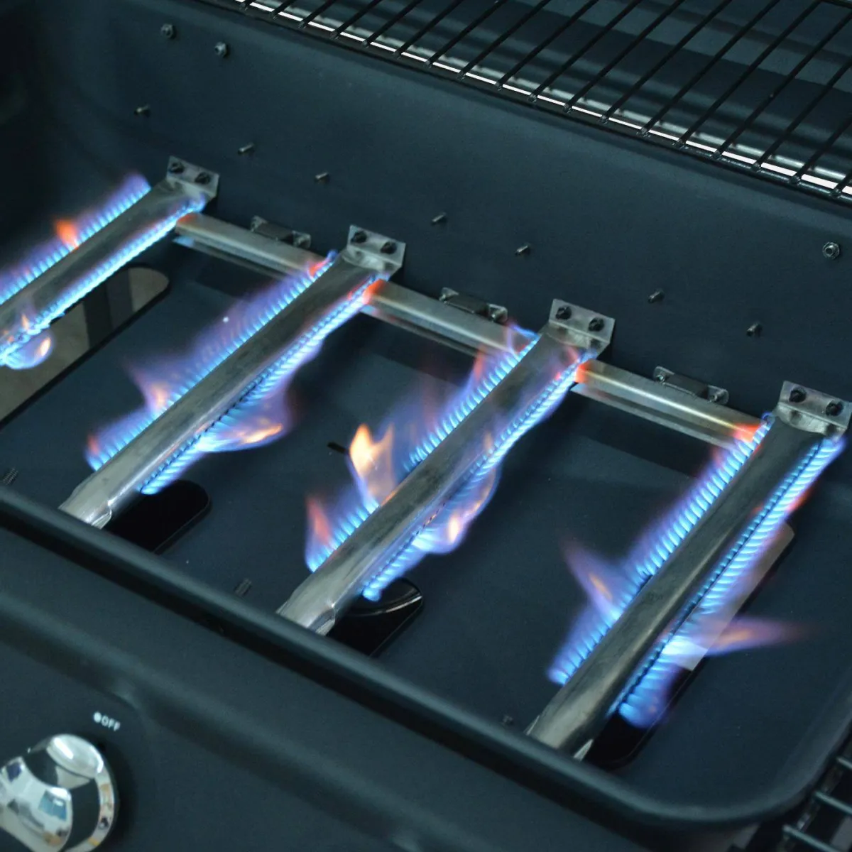 sweeek Set 4 bruciatori e 4 diffusori per barbecue Athos, Albert e Bazin