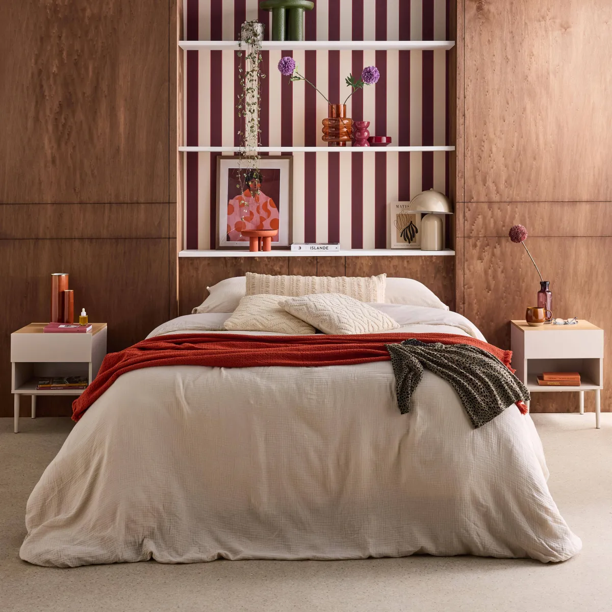 sweeek Set 2 comodini in metallo e decorazione in legno 1 anta 1 vano