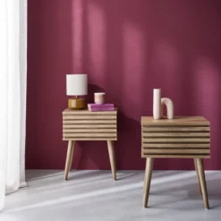 Set 2 comodini scandinavi con decoro in legno scanalato