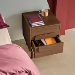 sweeek Set 2 comodini vintage effetto legno 2 cassetti