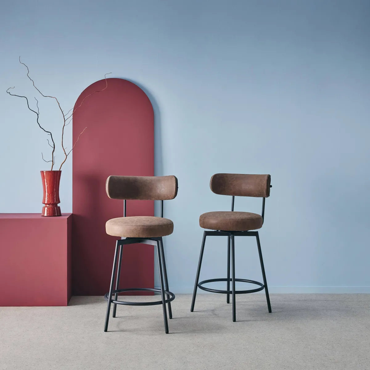 sweeek Set di 2 sgabelli da bar con seduta girevole in metallo e similpelle