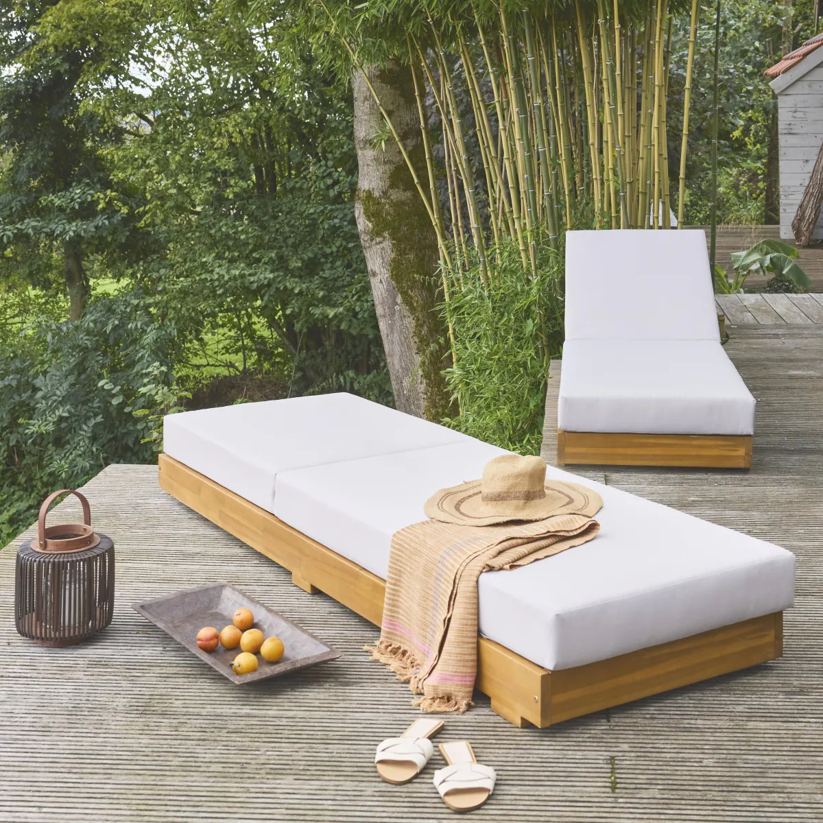 sweeek Set 2 lettini prendisole in acacia e poliestere multiposizione con ruote
