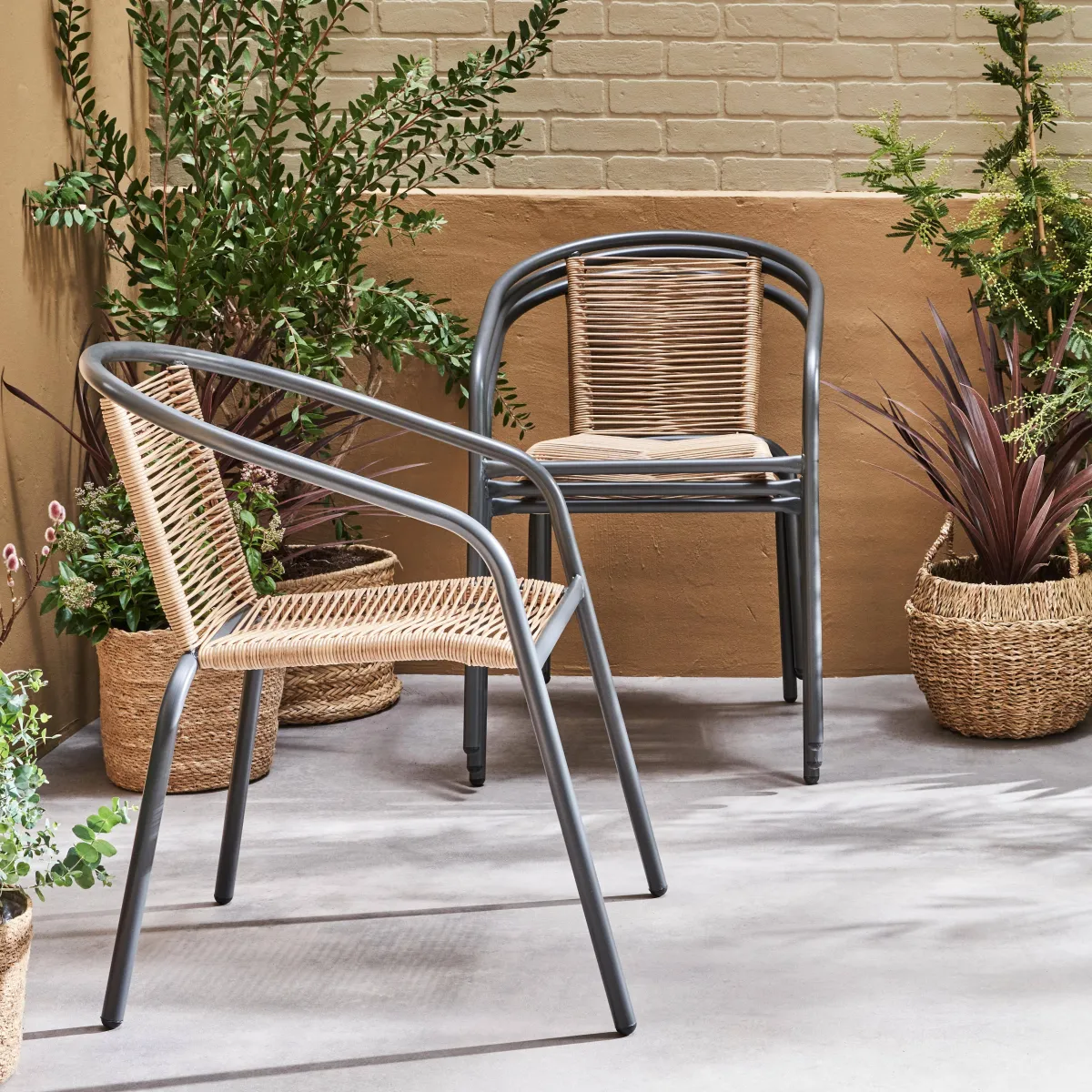 sweeek Set 4 poltrone da giardino in resina naturale