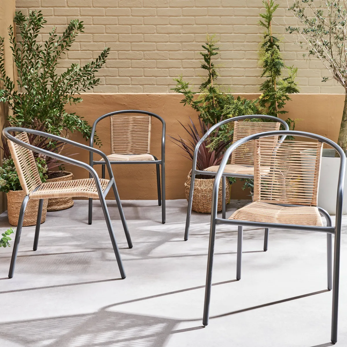 sweeek Set 4 poltrone da giardino in resina naturale