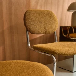 sweeek Set 2 sedie a sbalzo in metallo, bouclé testurizzato e gambe cromate