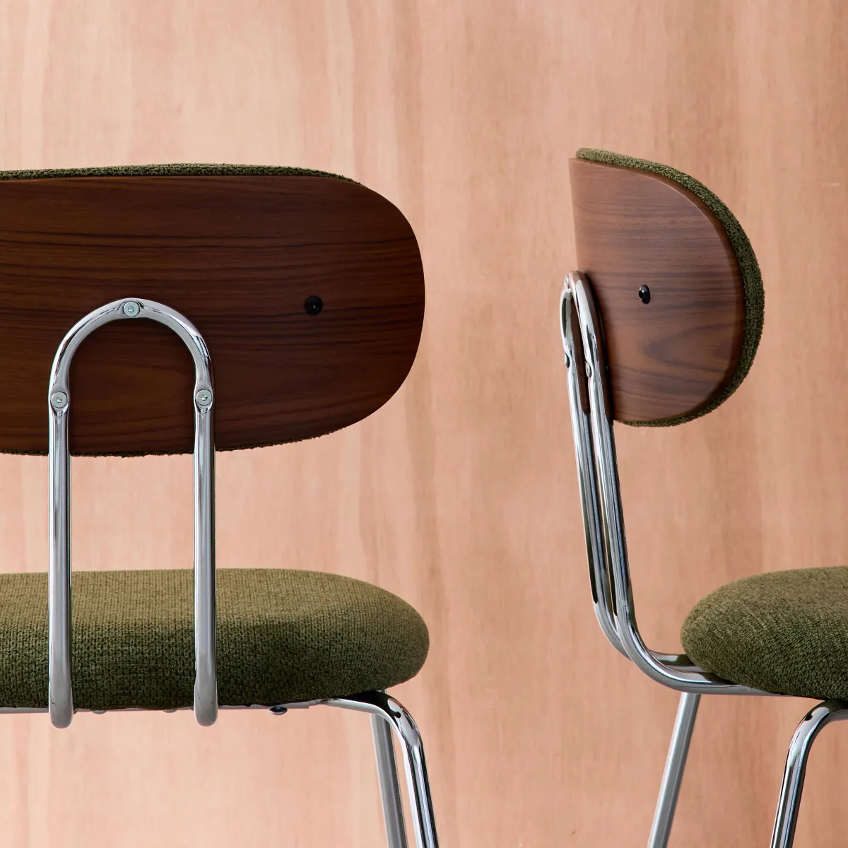 sweeek Set 2 sedie in legno tinto noce e tessuto idrorepellente