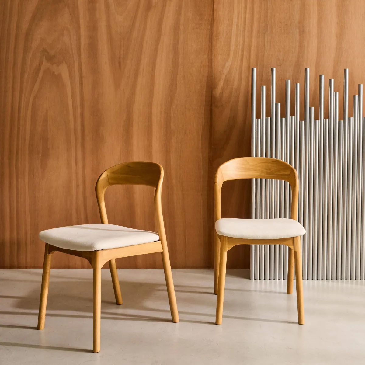 sweeek Set 2 sedie vintage in legno di hevea e tessuto