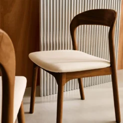 Set 2 sedie vintage in legno di hevea e tessuto