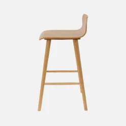 sweeek Set 2 sgabelli da bar scandinavo in legno di hevea 67,5 cm