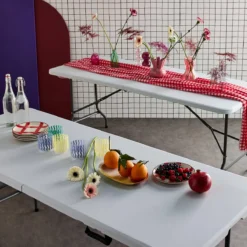 sweeek Set 2 tavoli pieghevoli per eventi in plastica