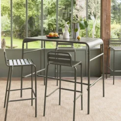 sweeek Set tavolo alto da giardino in acciaio con 4 sgabelli, 120cm