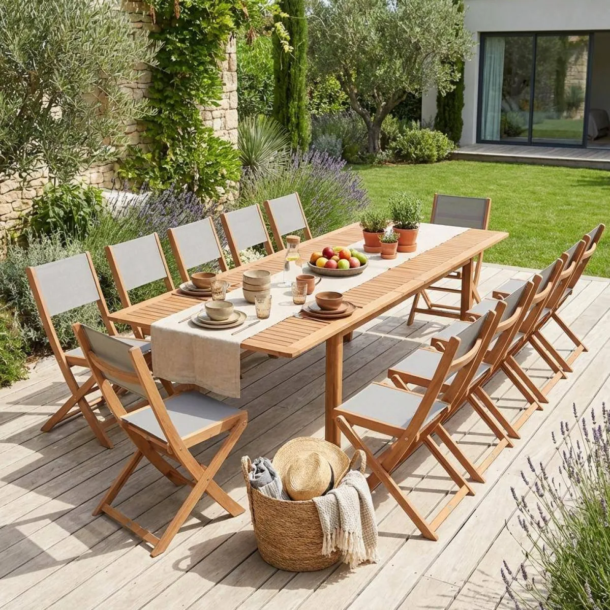 sweeek Set tavolo da giardino allungabile in legno di eucalipto con 12 sedie