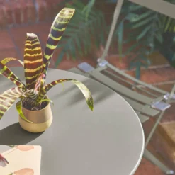 sweeek Set tavolo da giardino bistrot pieghevole in acciaio con 2 sedie, Ø60cm