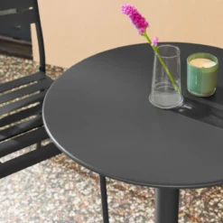 sweeek Set tavolo da giardino bistrot rotondo in acciaio con 2 sedie