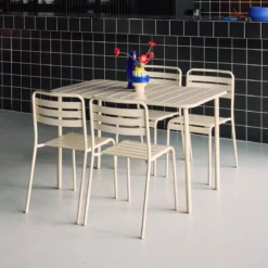 sweeek Set tavolo da giardino bistrot in metallo con 4 sedie, 120cm