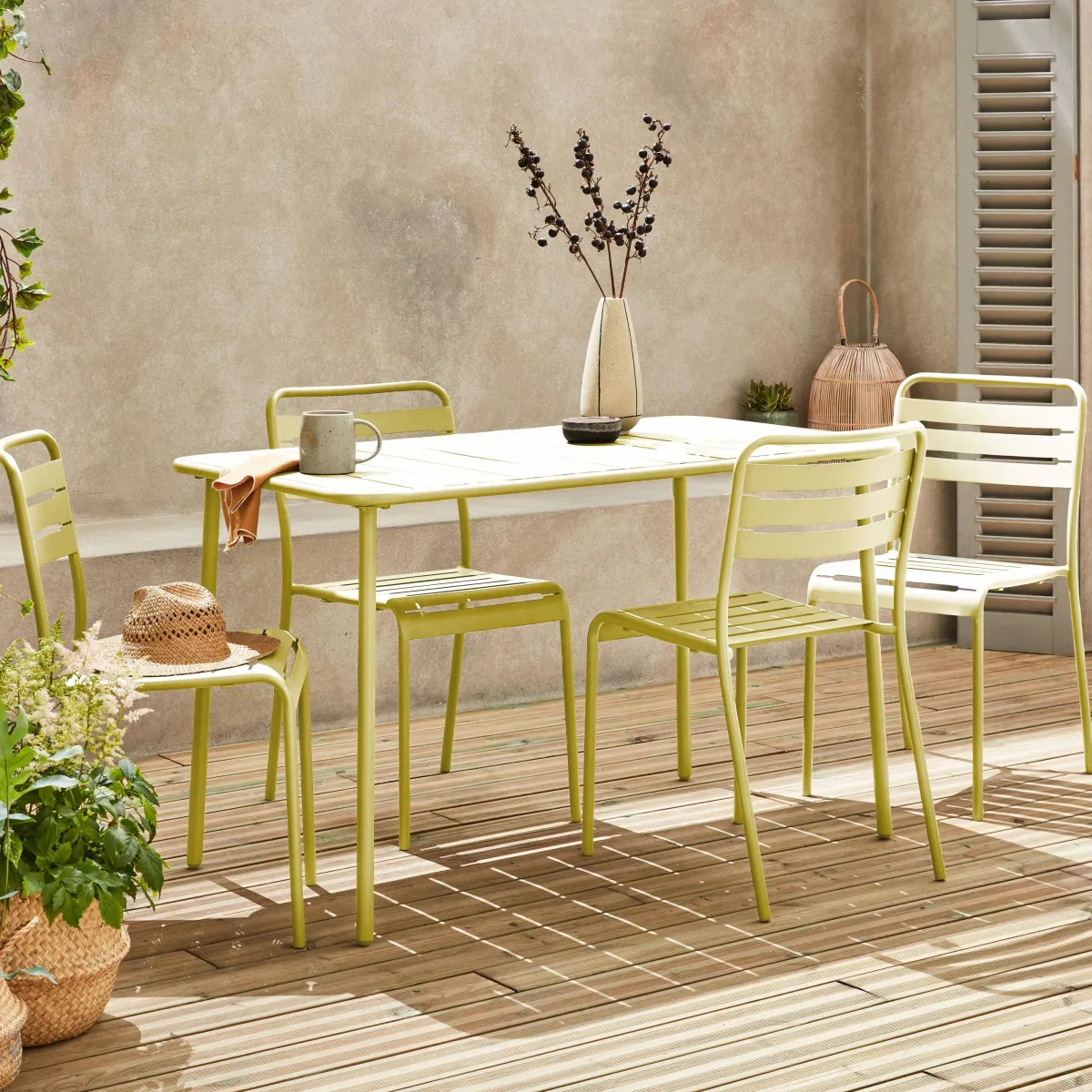 sweeek Set tavolo da giardino bistrot in metallo con 4 sedie, 120cm