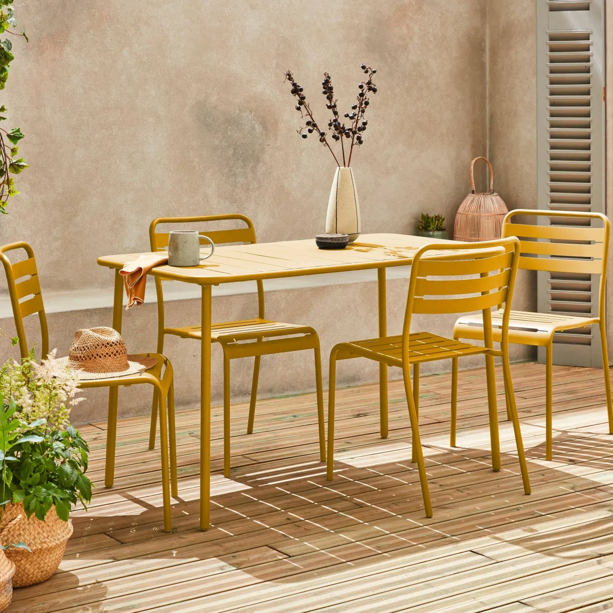 sweeek Set tavolo da giardino bistrot in metallo con 4 sedie, 120cm