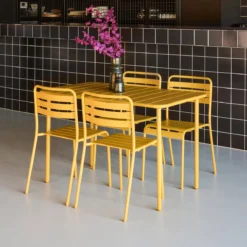 sweeek Set tavolo da giardino bistrot in metallo con 4 sedie, 120cm