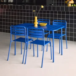 sweeek Set tavolo da giardino bistrot in metallo con 4 sedie, 120cm