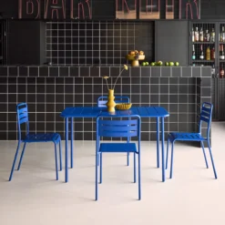 sweeek Set tavolo da giardino bistrot in metallo con 4 sedie, 120cm
