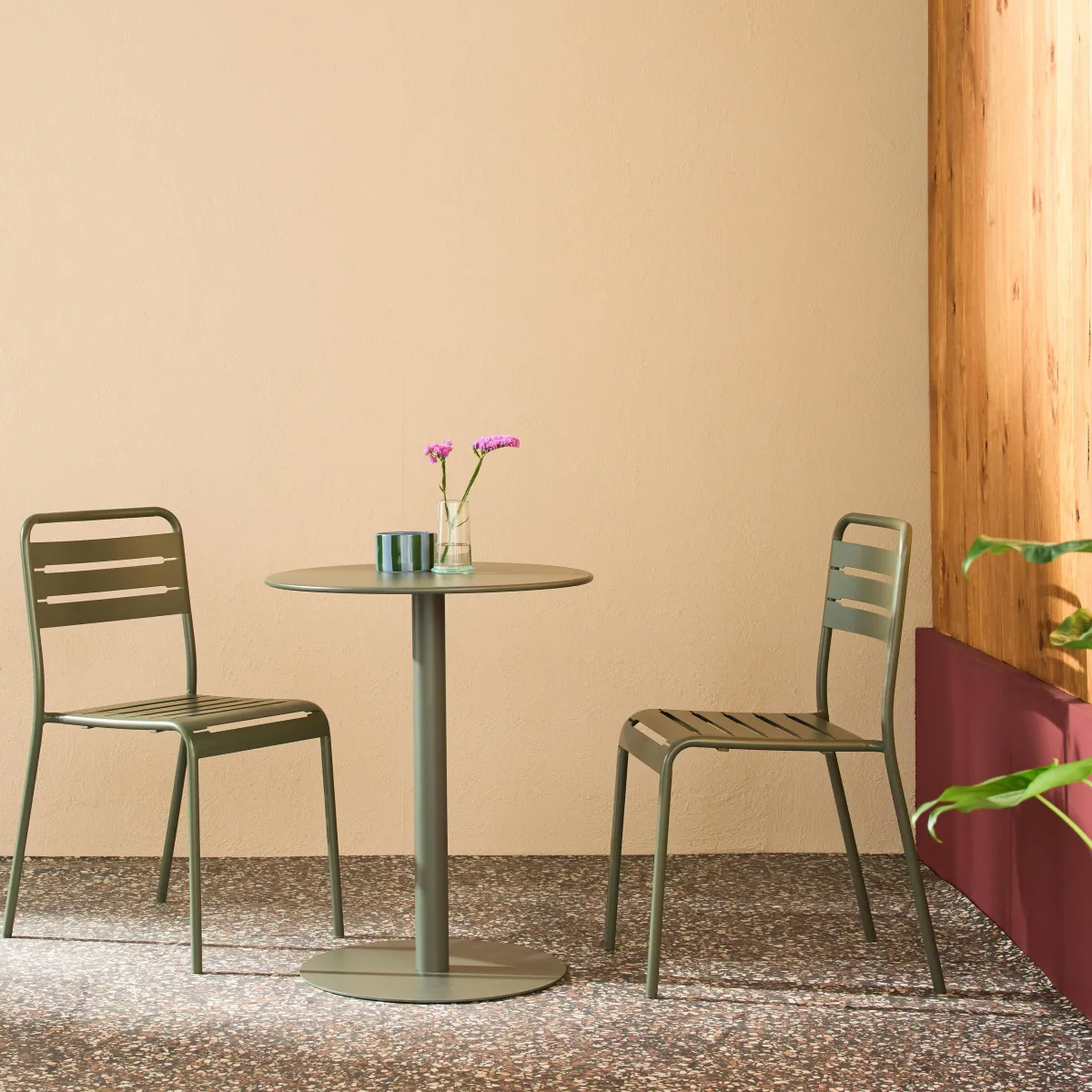 sweeek Set tavolo da giardino bistrot rotondo in acciaio con 2 sedie