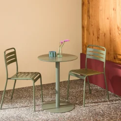 sweeek Set tavolo da giardino bistrot rotondo in acciaio con 2 sedie