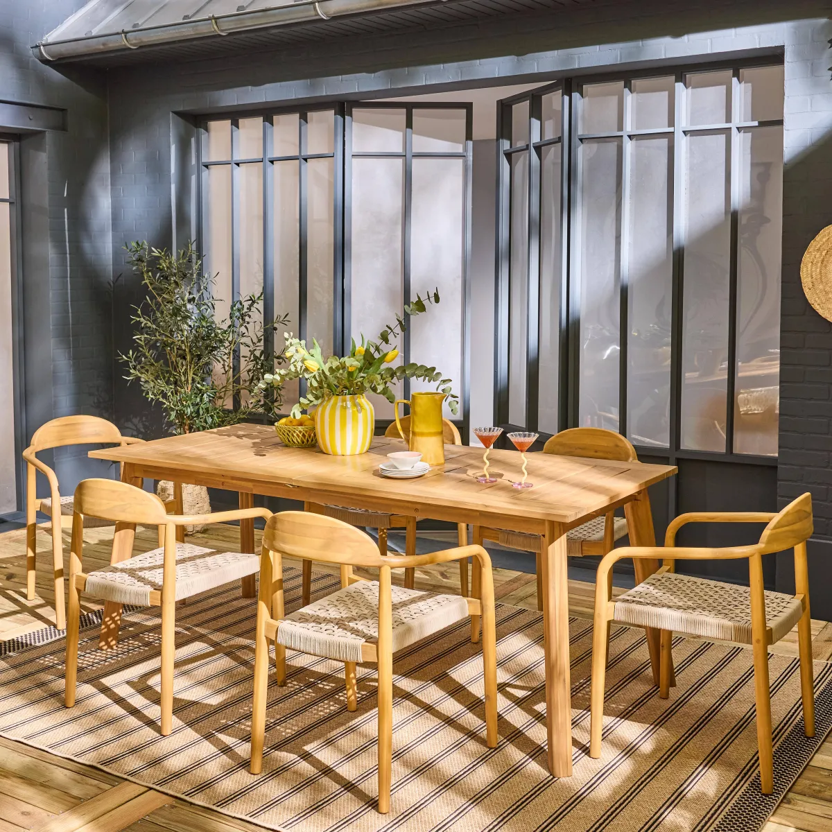 sweeek Set tavolo da giardino estensibile in legno di acacia con 6 sedie