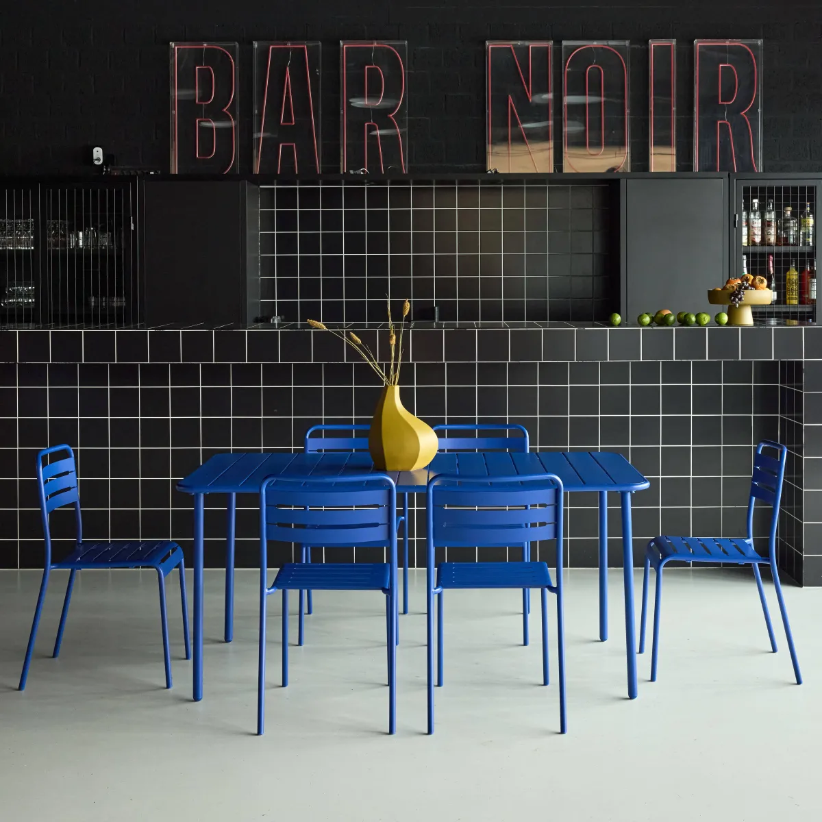 sweeek Set tavolo da giardino in acciaio con 6 sedie, 160cm