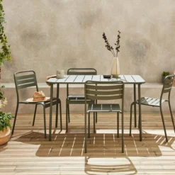 sweeek Set tavolo da giardino in acciaio con 4 sedie, 120cm