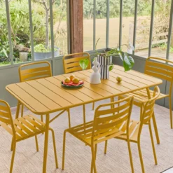 sweeek Set tavolo da giardino in acciaio con 6 sedie, 140cm