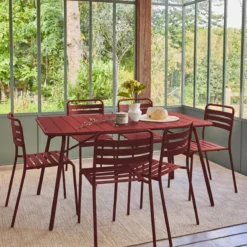 sweeek Set tavolo da giardino in acciaio con 6 sedie, 140cm