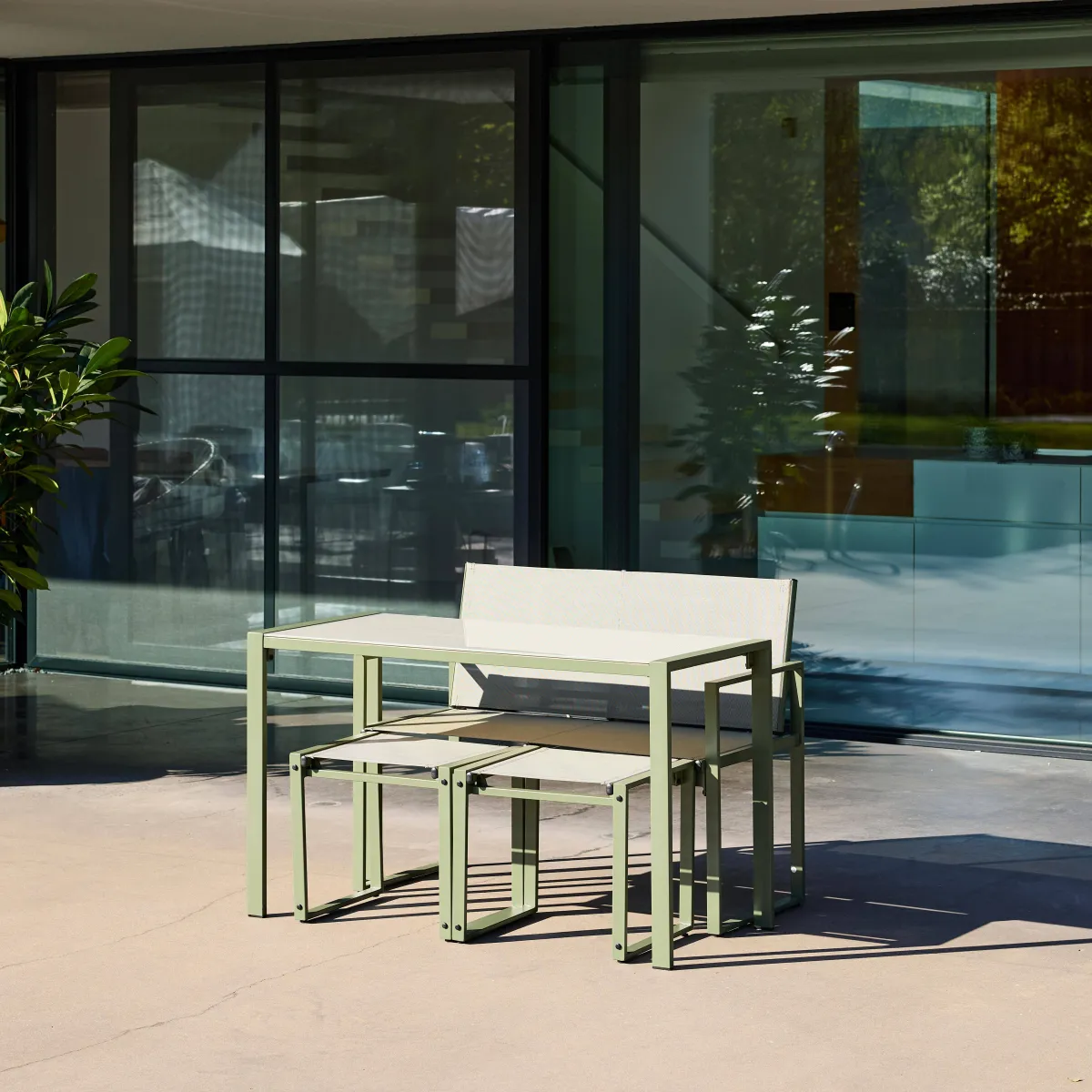 sweeek Set tavolo da giardino incastrabile in acciaio e textilene con 4 sedie