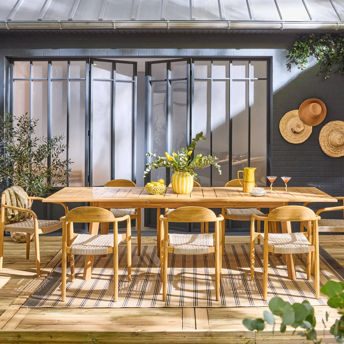 sweeek Set tavolo da giardino in legno di acacia con 8 sedie