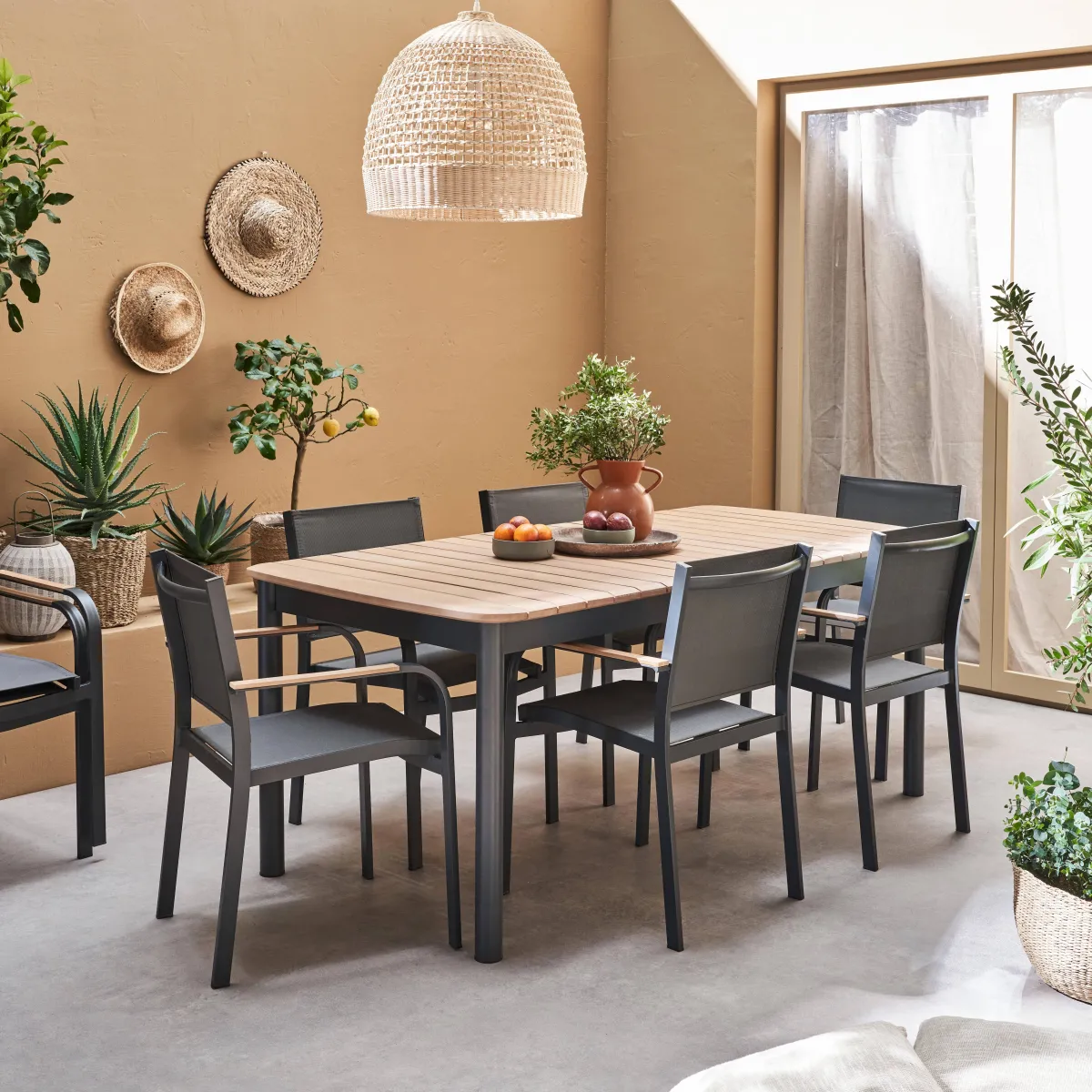 sweeek Set tavolo da giardino in legno e alluminio con 8 sedie impilabili