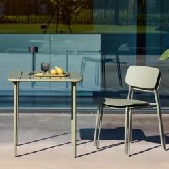 sweeek Set tavolo da giardino in metallo con 2 sedie