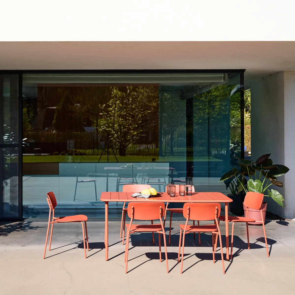 sweeek Set tavolo da giardino in metallo con 6 sedie