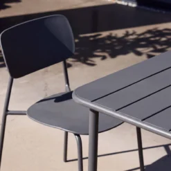 sweeek Set tavolo da giardino in metallo con 4 sedie