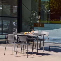 sweeek Set tavolo da giardino in metallo con 4 sedie