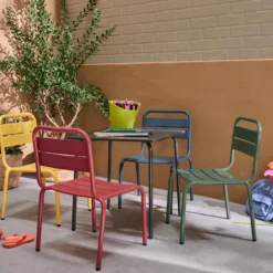 sweeek Set tavolo da giardino per bambini in metallo con 4 sedie