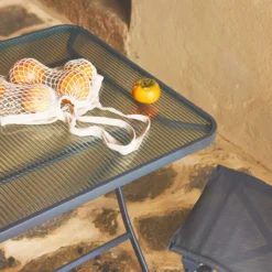 sweeek Set tavolo da giardino pieghevole in acciaio con 4 sedie